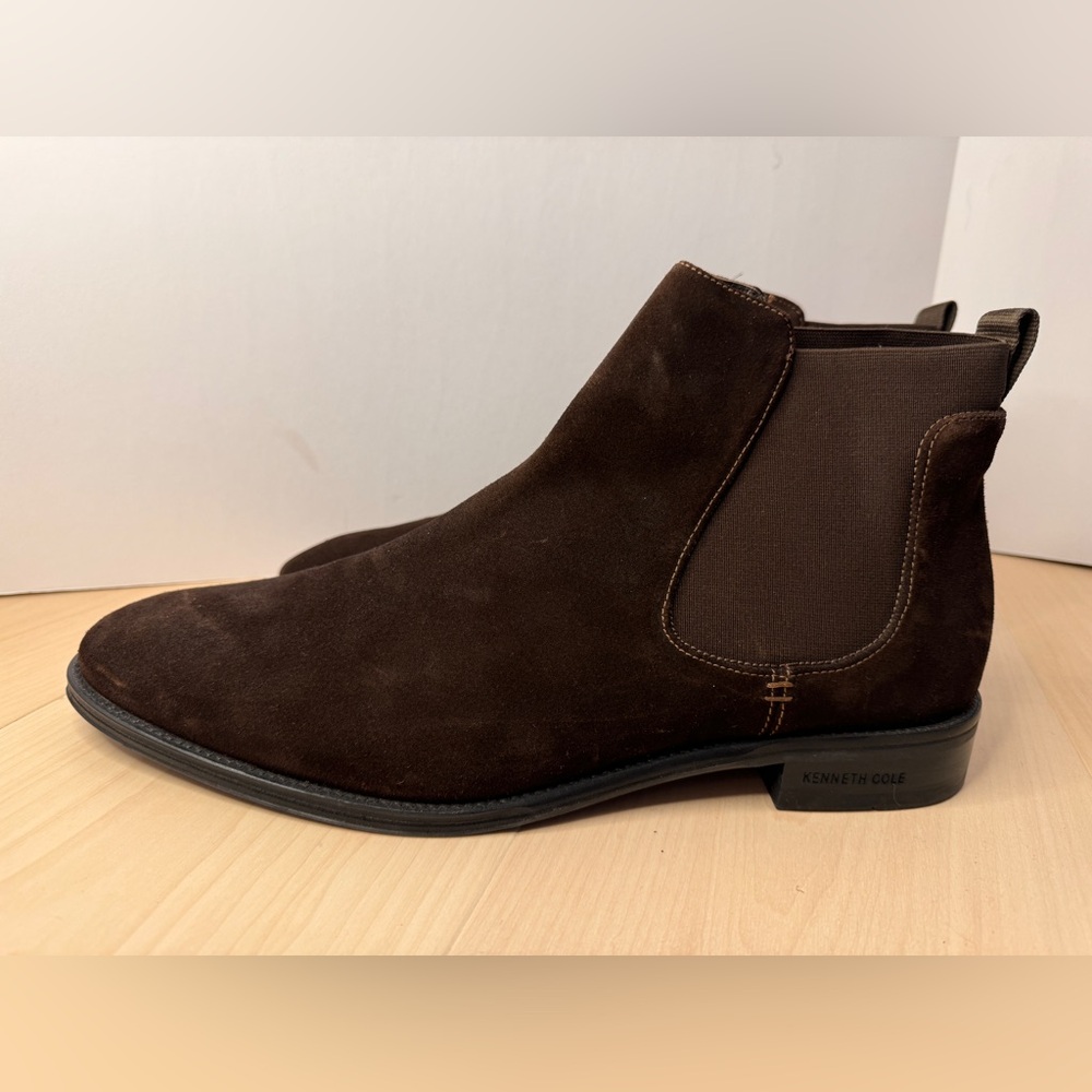 Kenneth Cole Suede chelsea boots .